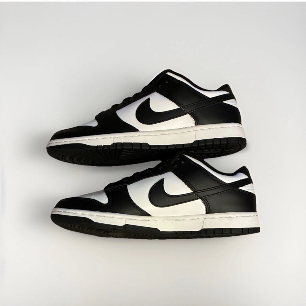 Men’s Nike Dunk Low Retro Black & White Sneakers Size 10